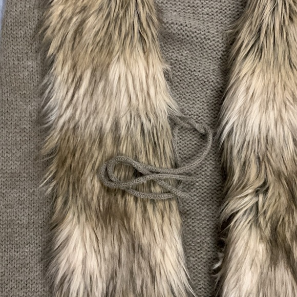 Steve Madden Faux Fur Knit Vest S/M - Picture 4 of 8